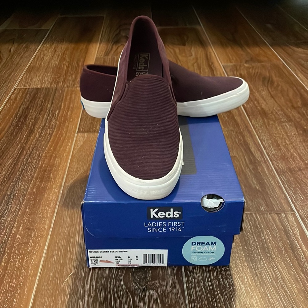 Keds Dream Foam Double Decker Suede Womens size 6 in maroon